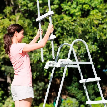 Intex Sicherheitsleiter für Pools v. 91 und 107 cm Höhe