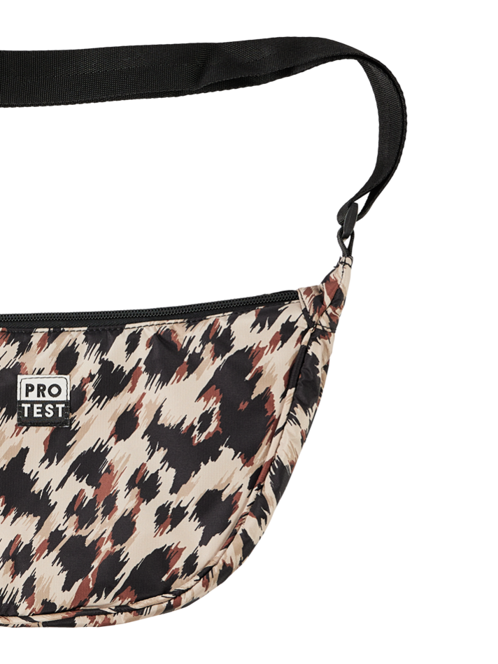 Clarisa Fannypack