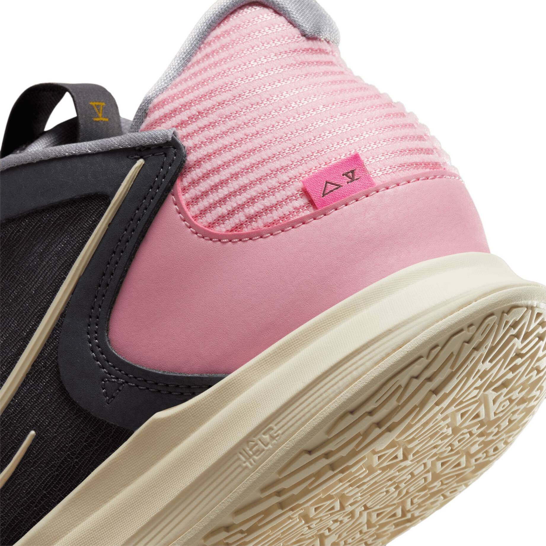 Nike| Herren Basketballschuhe KYRIE LOW 5