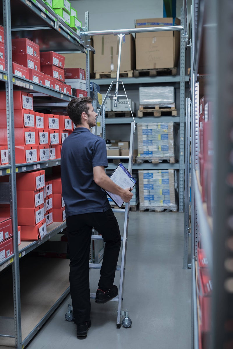 PROREGAL Trapladder, draaibaar, voor dubbele stellingkast, 6 treden