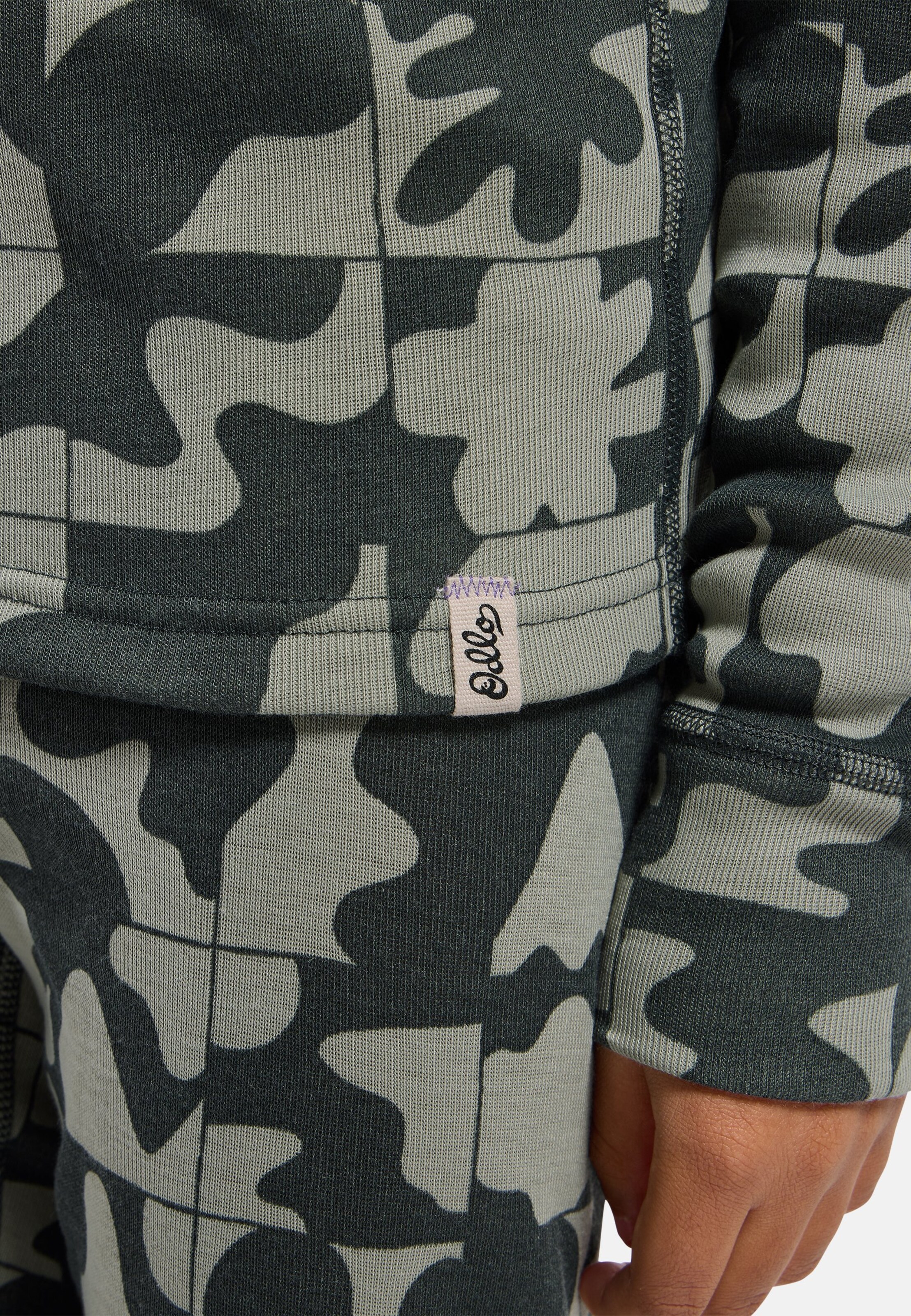 Adventurer Active Warm Base-Layer-Shirt mit Print in shadow.