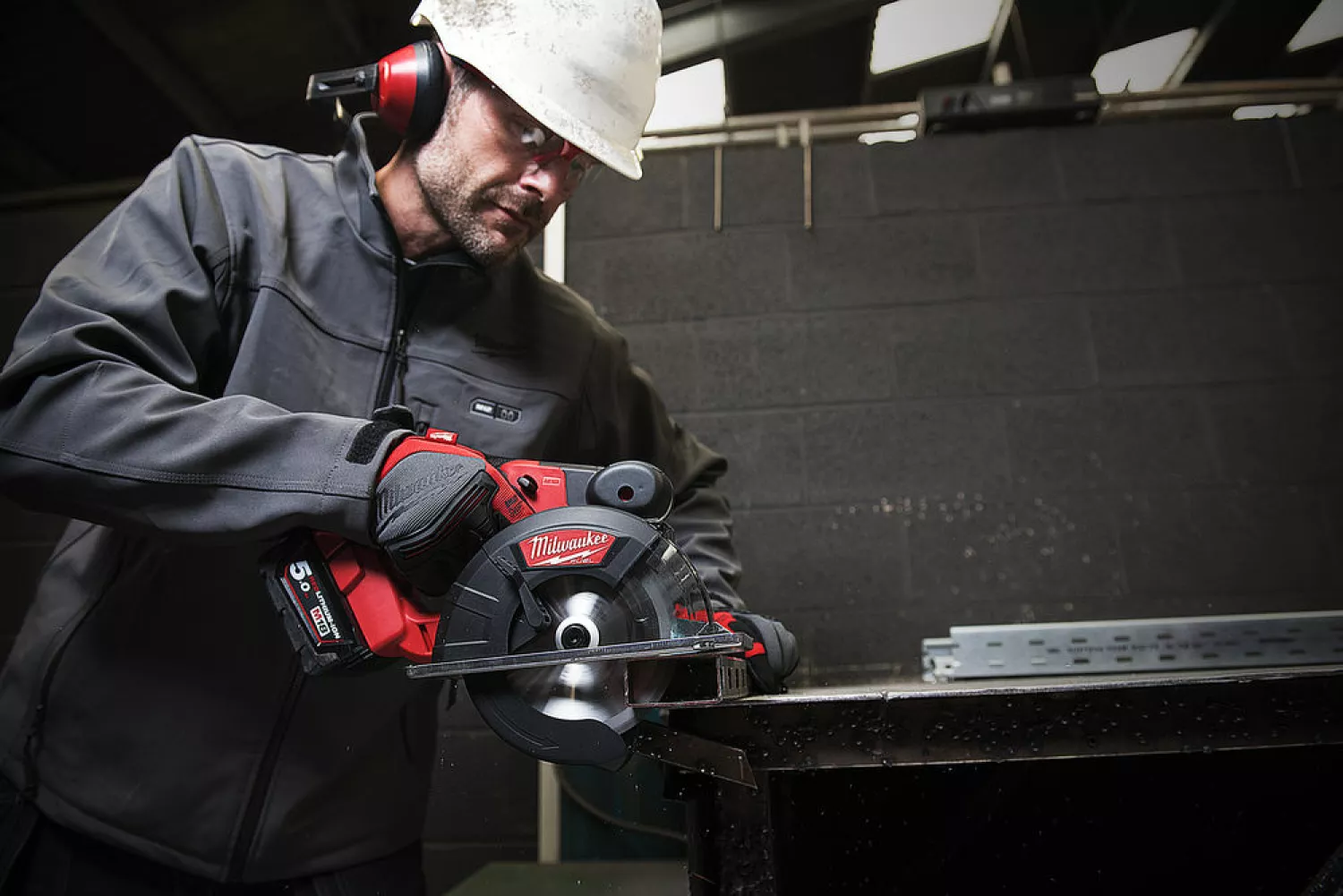 Milwaukee M18 FMCS-502X 18V Li-Ion accu Cirkelzaag set (2x 5ah accu) in HD Box -150 x 20 mm - koolborstelloos