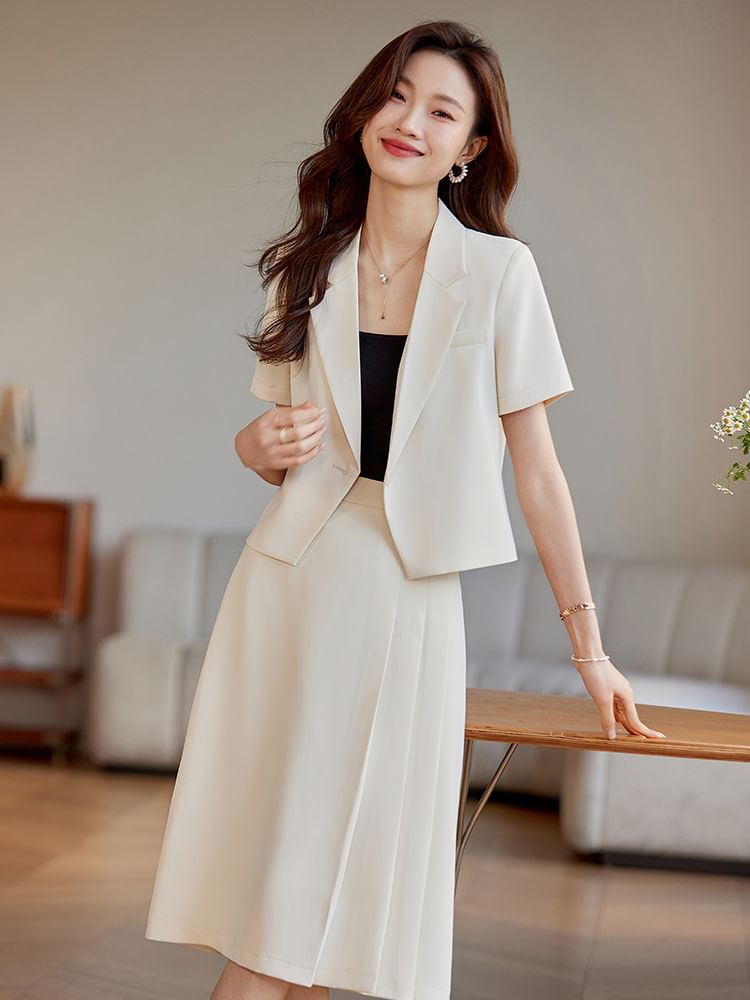 Skyheart - Blazer met korte mouwen en één knoop / Midi-A-lijn rok met hoge taille / Set