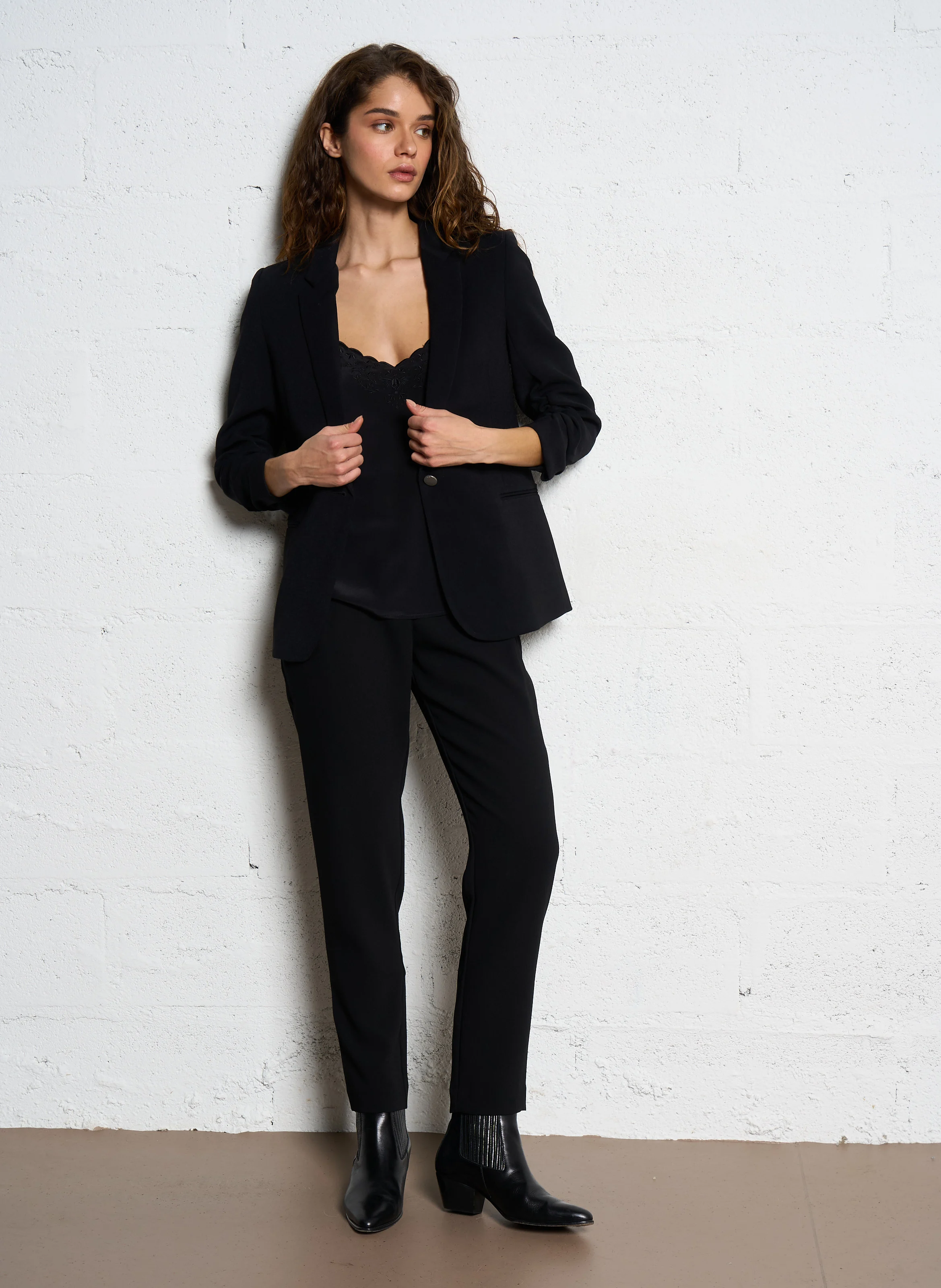 Veste col tailleur en crêpe| Noir