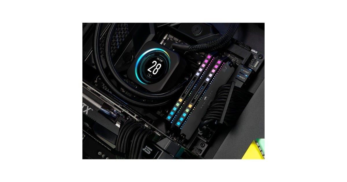 Corsair32 GB DDR5-6000 Kit werkgeheugen  (Zwart, CMT32GX5M2B6000Z30K, Dominator Platinium RGB, EXPO)