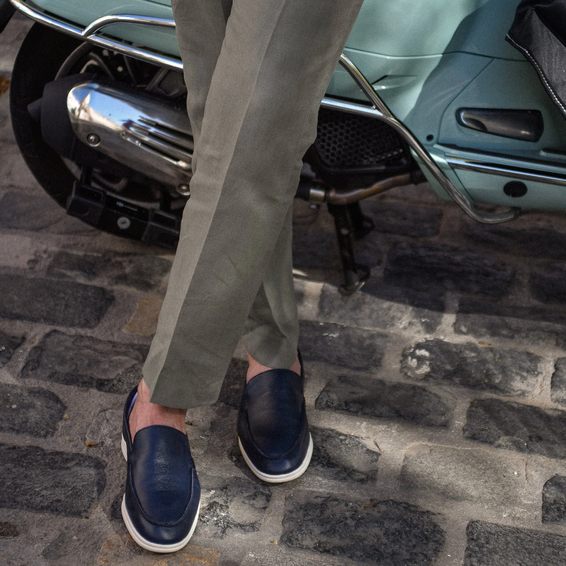Momy-Mocassin en cuir grainé marine