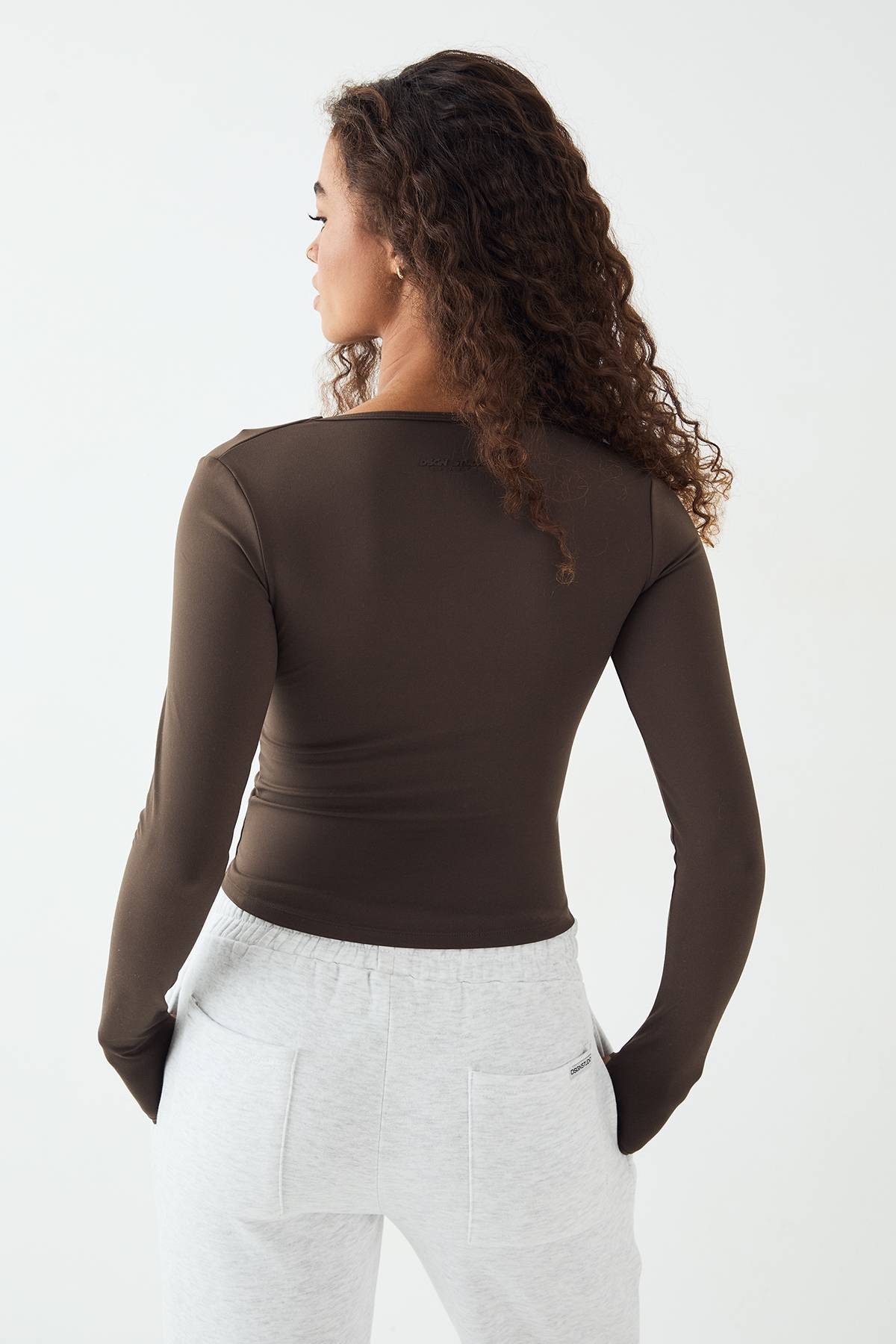 DSGN Studio Ultra Sculpt Haut Manches Longues Rembourré à Devant Croisé