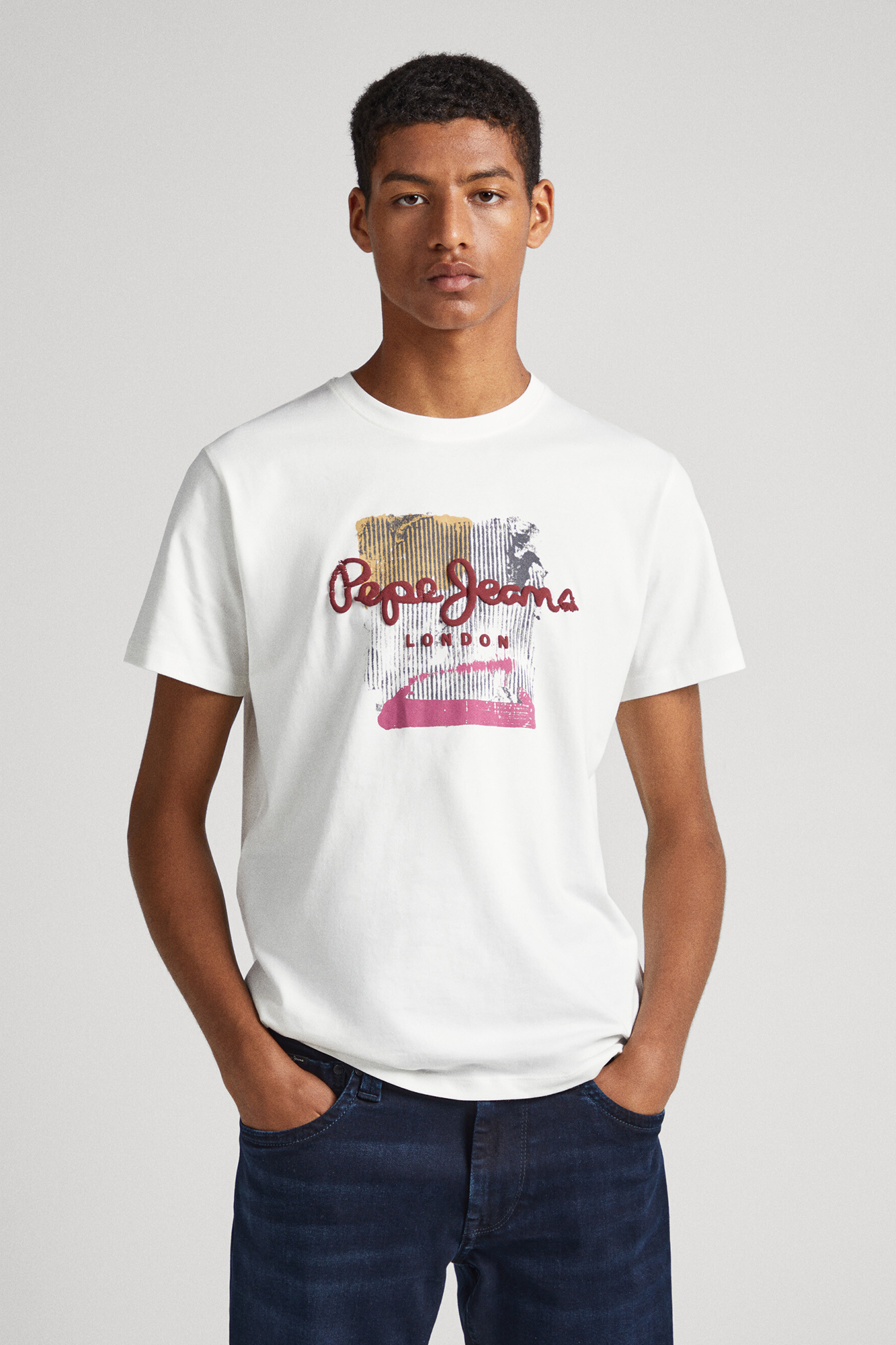 Camiseta com estampa PUFF