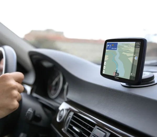 TomTom GO Classic - 2nd Generation - GPS navigator - automotiv 6