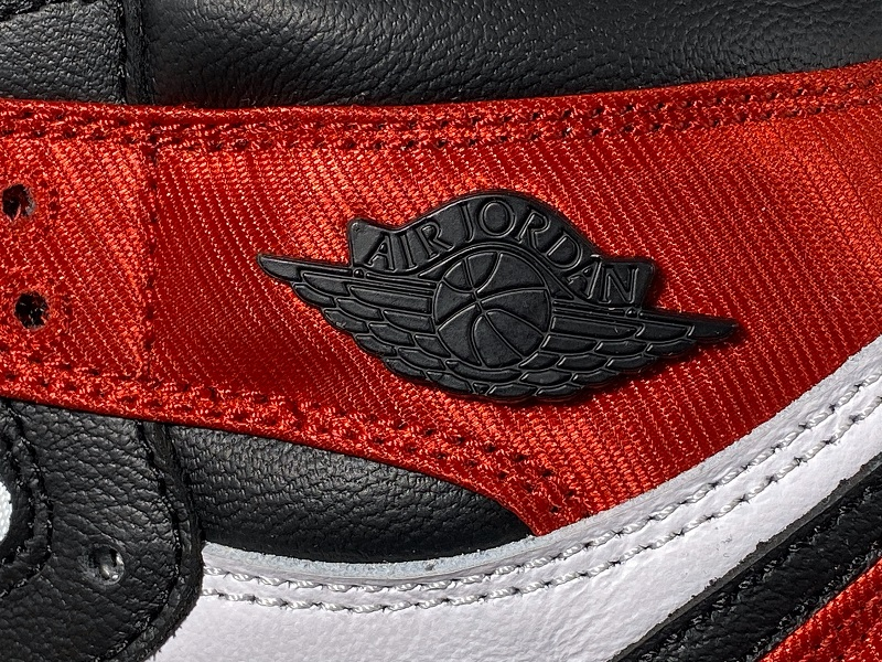 Jordan 1 Retro High Satin Black Toe (WOMEN SIZE!!)