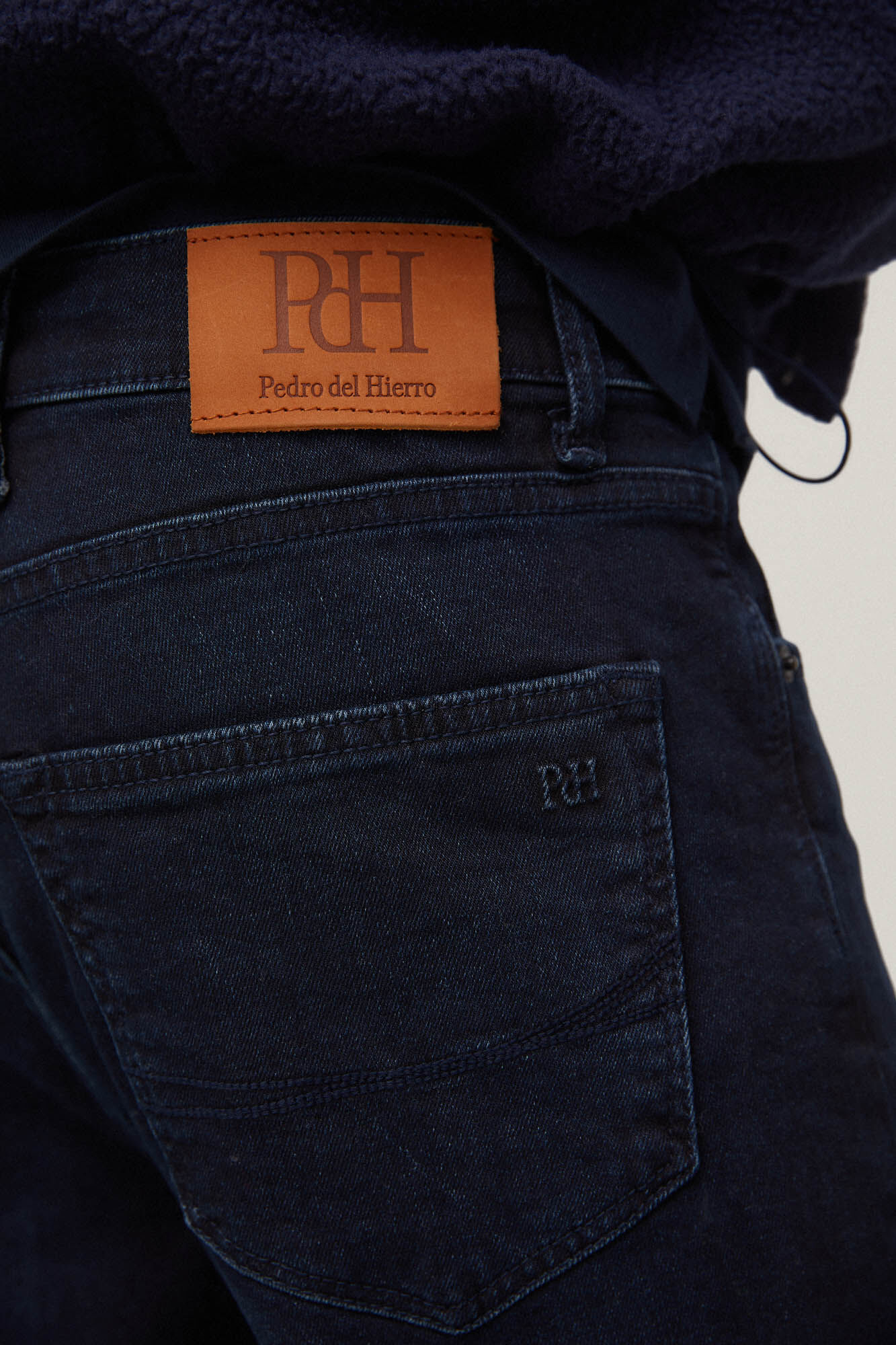 Calça jeans de corte regular - Azul