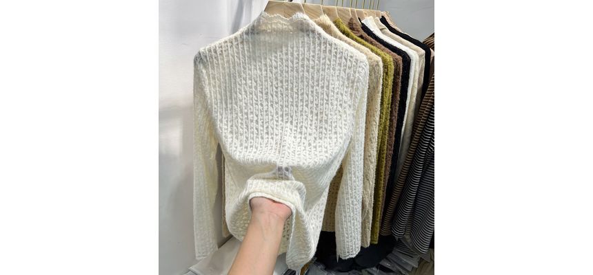 Essere - Blouse met lange mouwen en hoge hals en kant