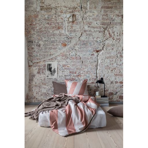 Mette Ditmer Diagonal Sengetøj, Brick/Sand, 140x220 cm