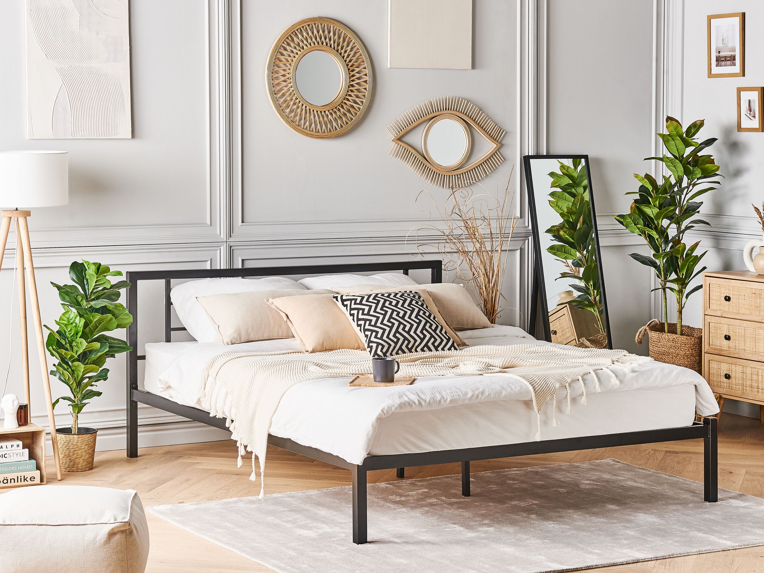 Beliani - CUSSET  - Tweepersoonsbed - Zwart - 140 x 200 cm - Metaal