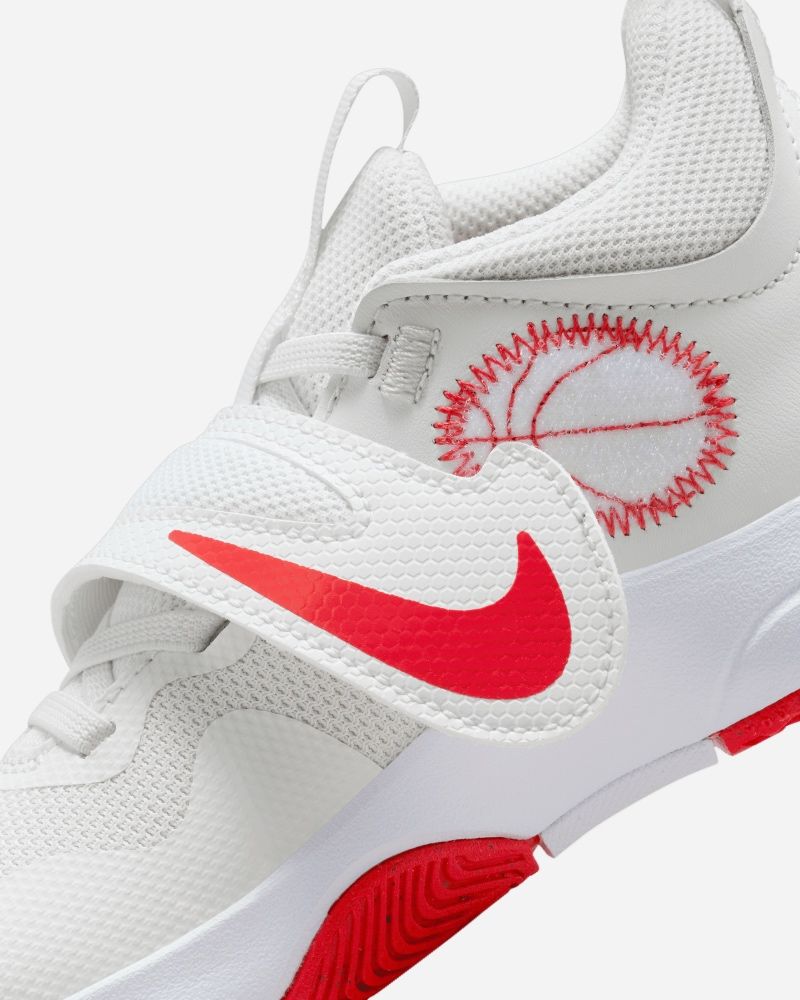 Chaussures de basket Nike Team Hustle D 11 pour enfant