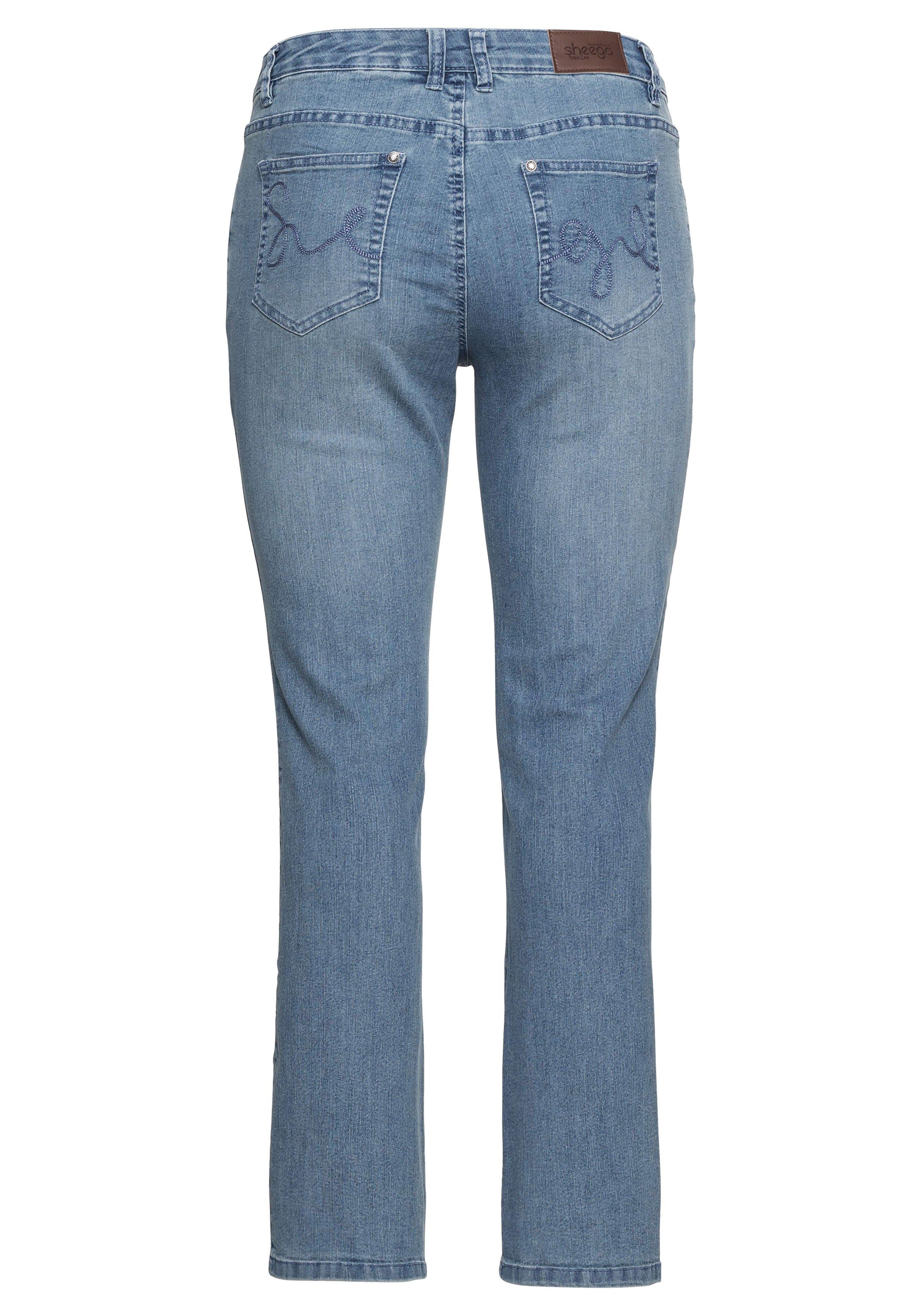 Bootcut-Jeans in 5-Pocket-Form, mit Used-Effekten