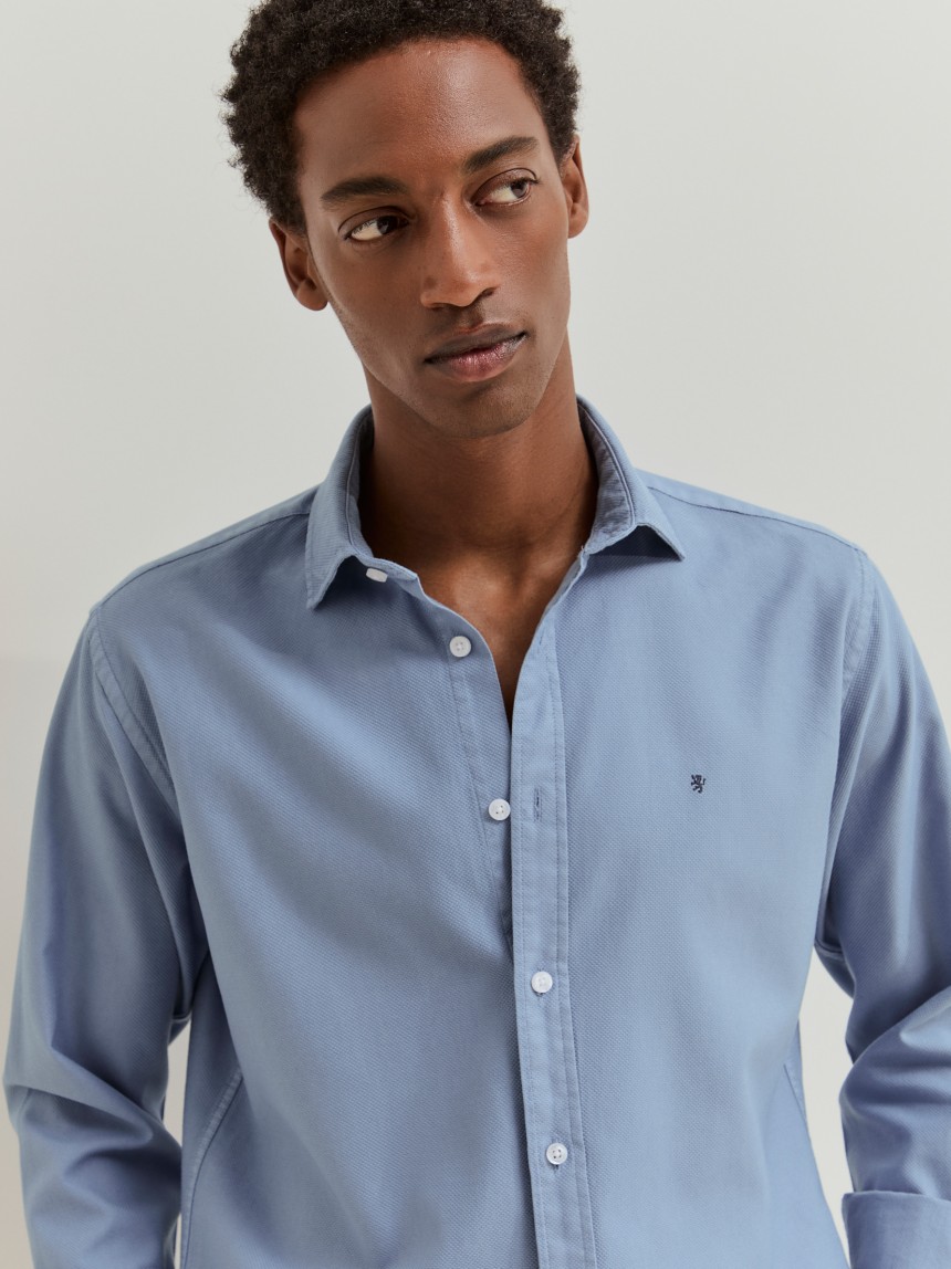 Camisa slim fit em piqué de algodão