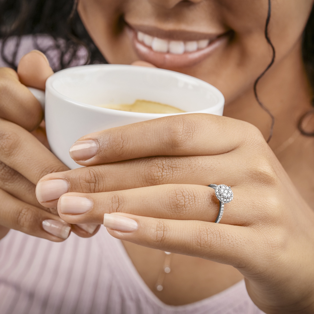 0.50 Karat Diamanten Halo Verlobungsring 750/18 K Weissgold