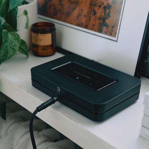 Bluesound NODE – compacte en veelzijdige hifi-muziekstreamer Zwart