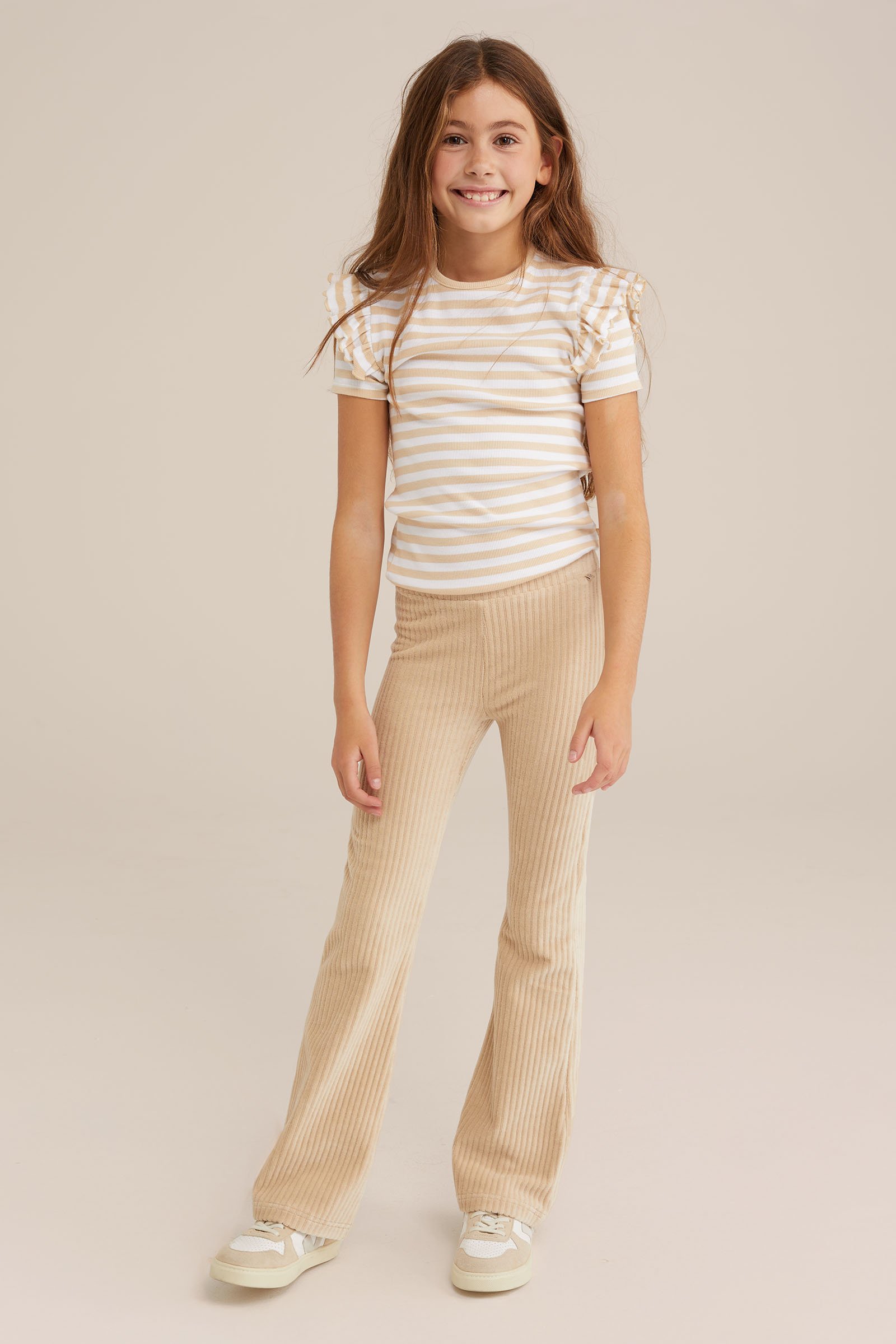 Meisjes velvet flared legging van ribstof WE Fashion Witgoud