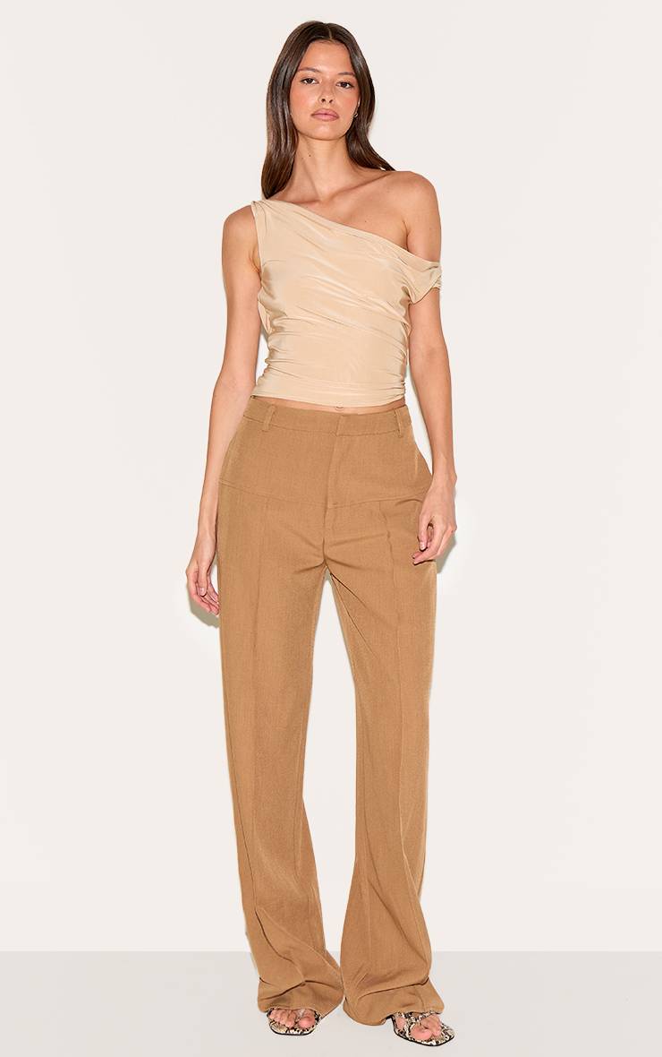 Sable Haut Long À Col Bénitier Avec Manches Torsadées En Tissu Slinky Double Épaisseur