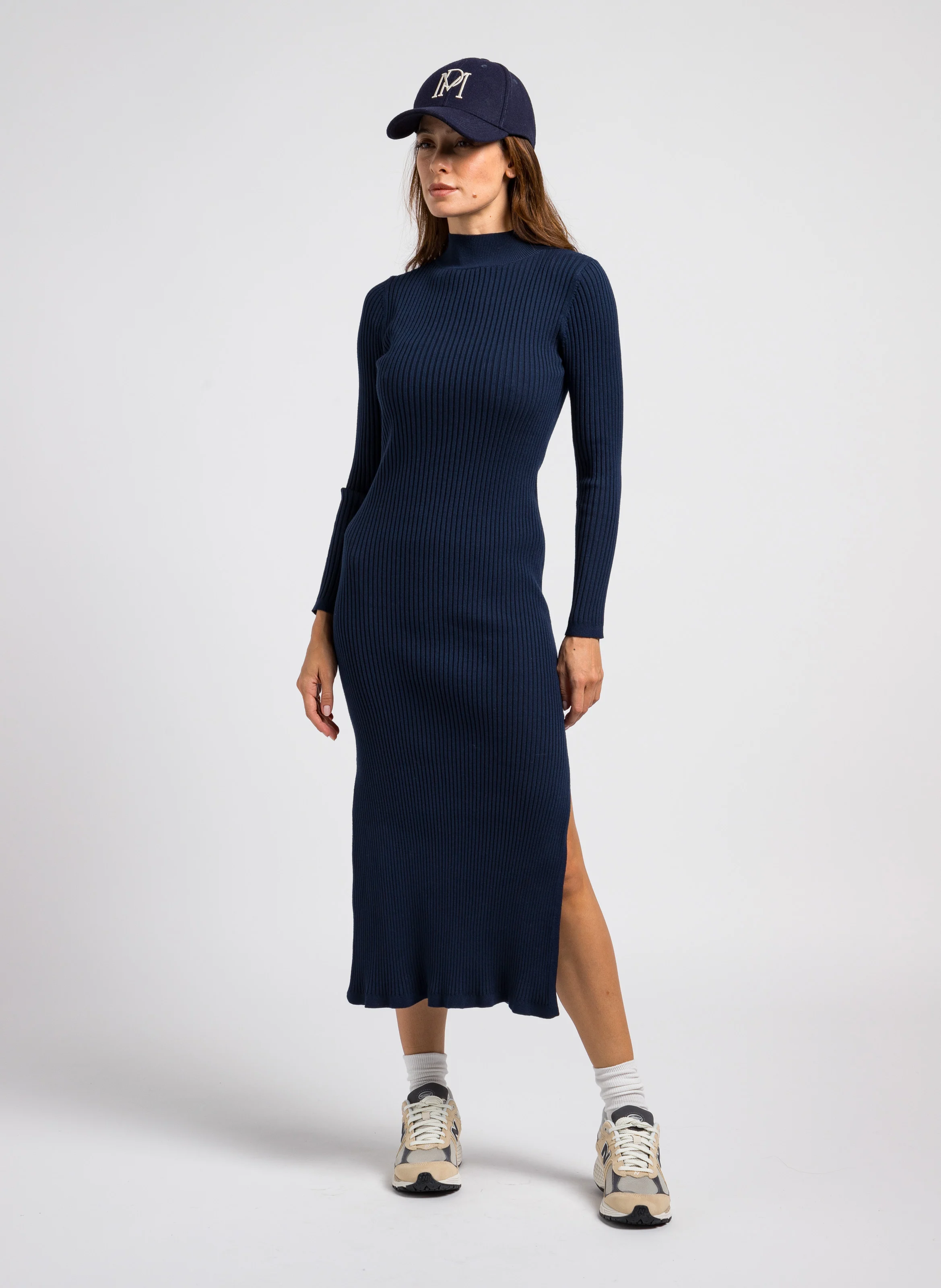 RAITHA - Robe midi col montant en maille côtelée | Bleu
