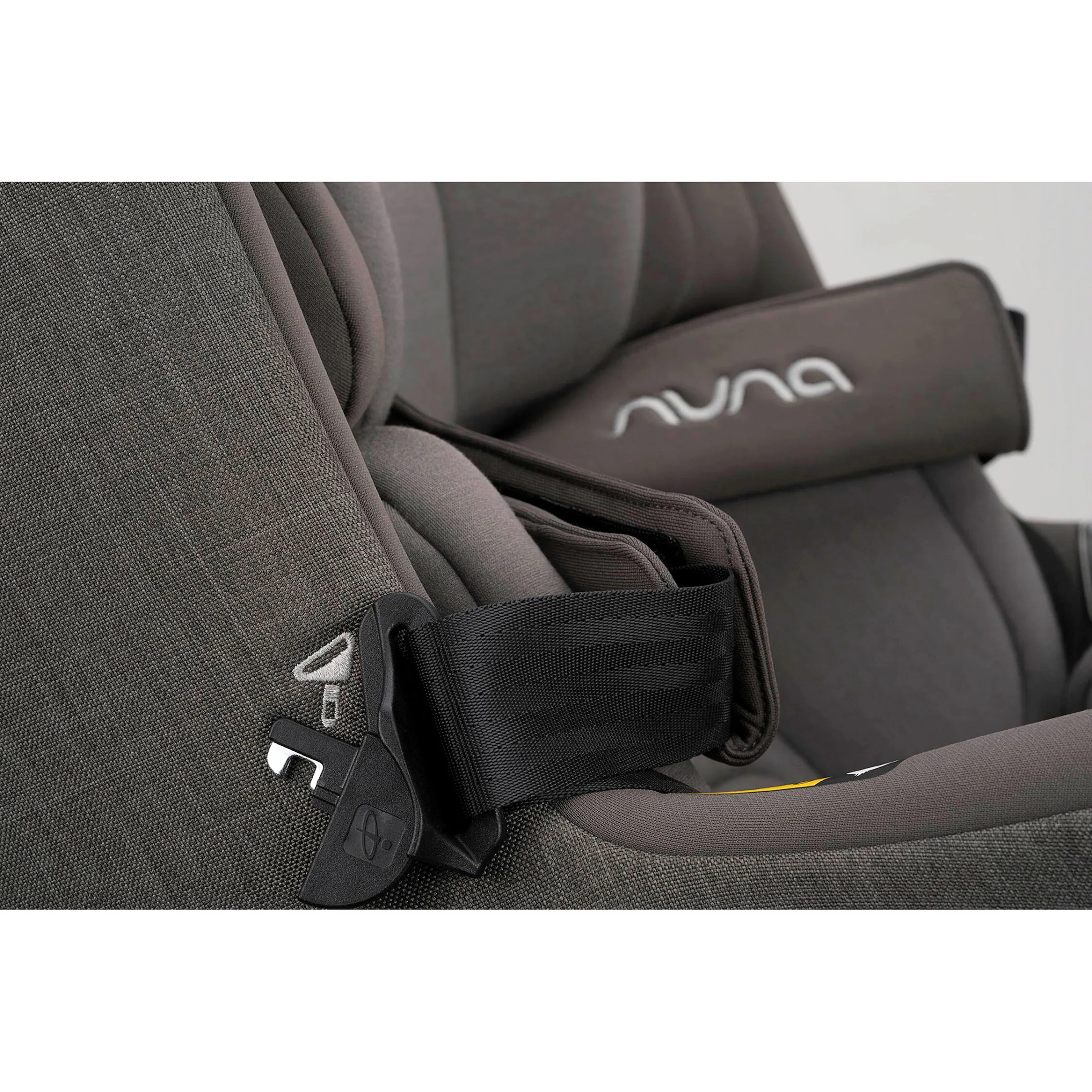Nuna Kindersitz PRUU thunder