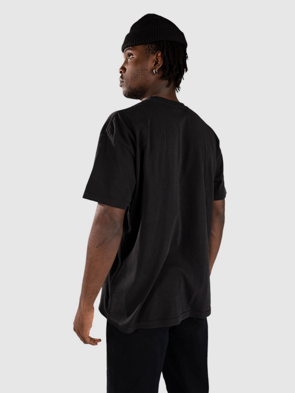Misfit Shapes Young Warmer T-Shirt pigment black