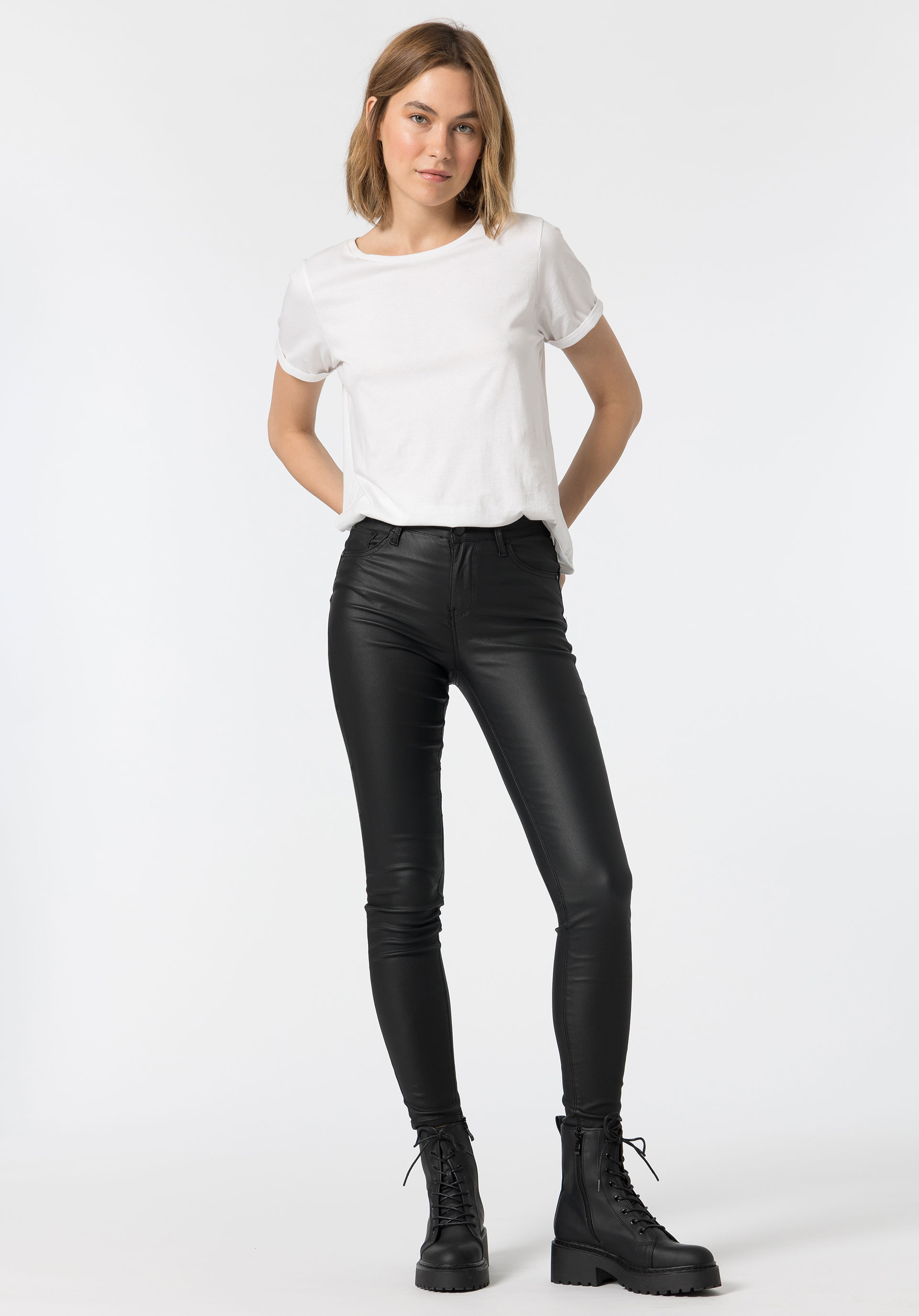 Calças Light Push-up Skinny Cintura Média Coated