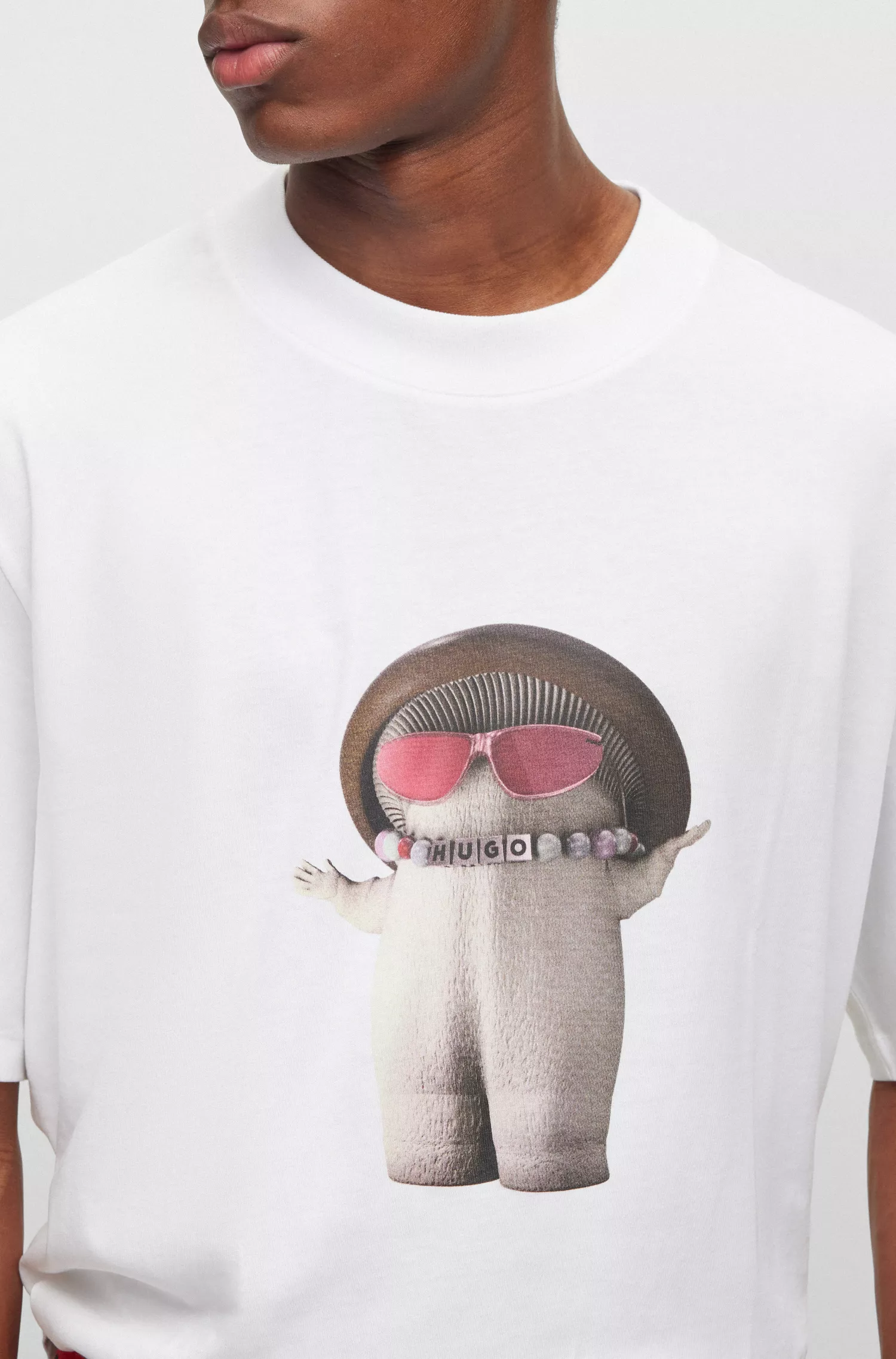 Camiseta HUGO vermelha de malha de algodão com estampa de cogumelos e modelagem relaxada.