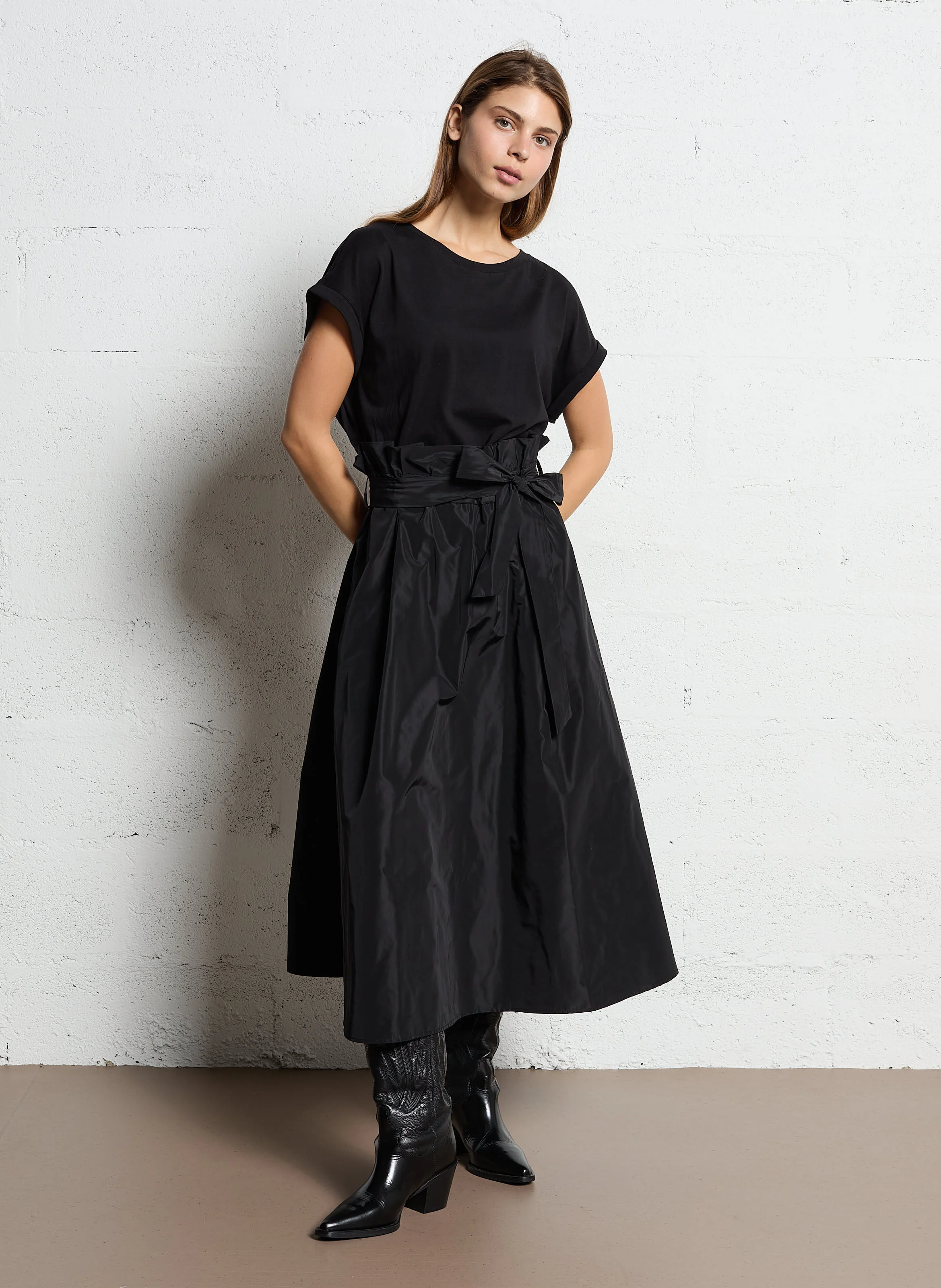 Robe midi ceinturée | Noir