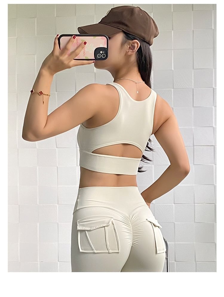Engiko - Cutout Plain Sportbeha