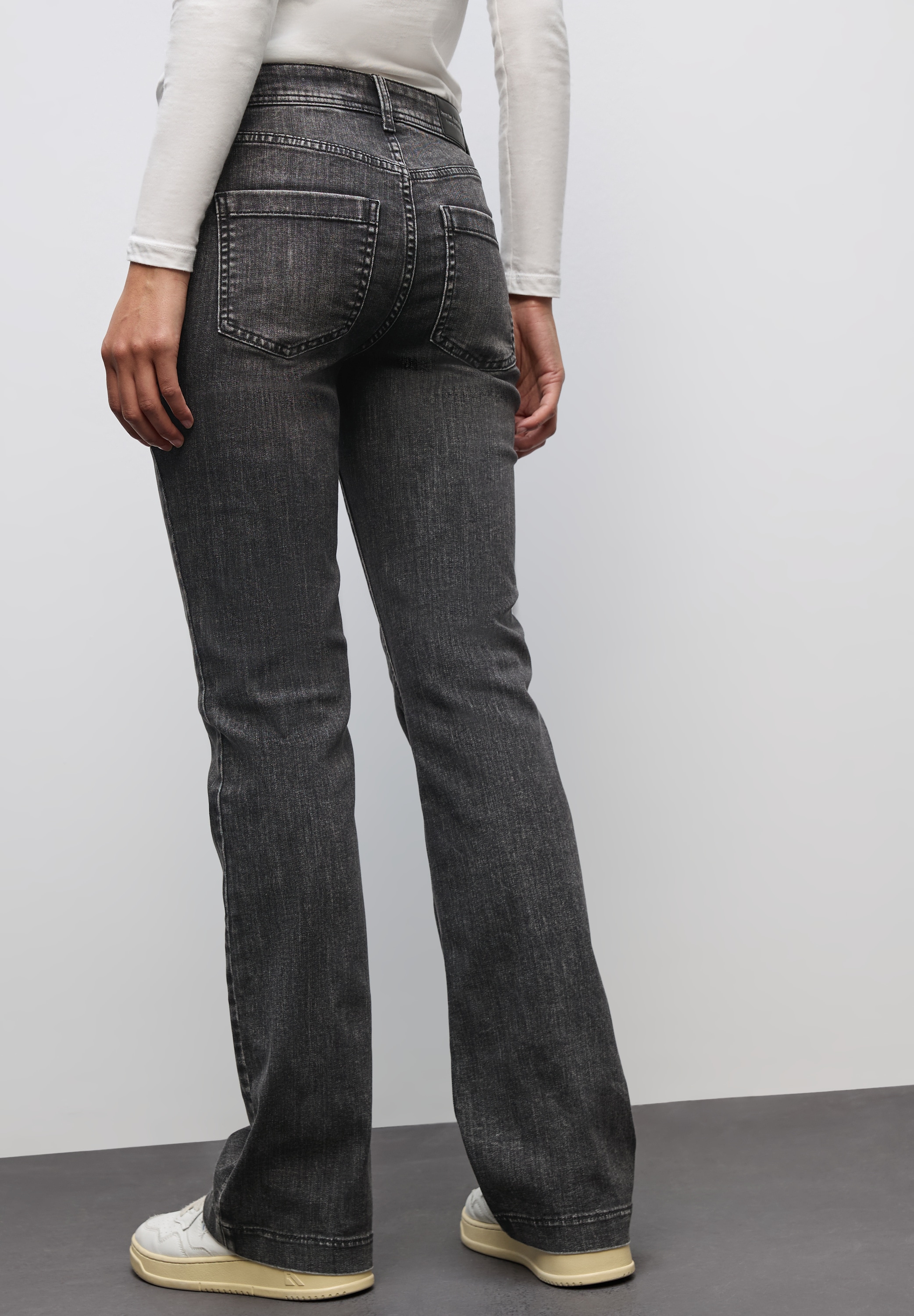 STREET ONE Bootcut-Jeans , mit grossen Front-Taschen
