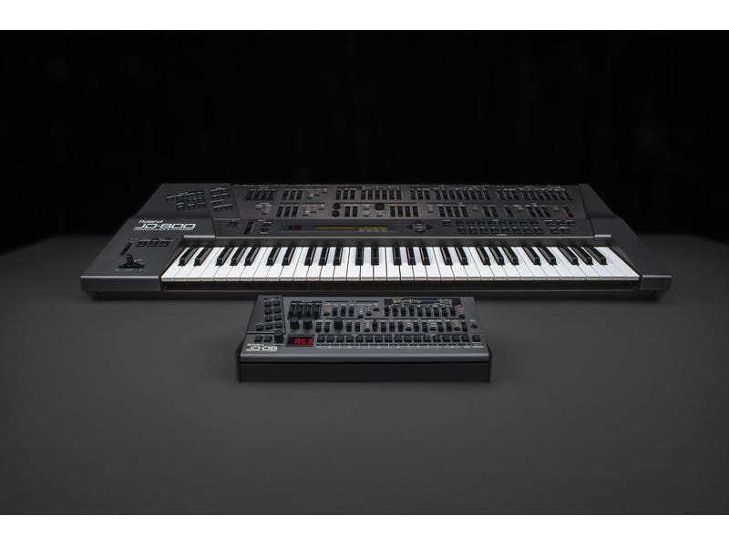 Roland Synthesizer JD-08 Moderne Wellenformen des JD-800 mit fortschrittlicher Modelling-Technologie