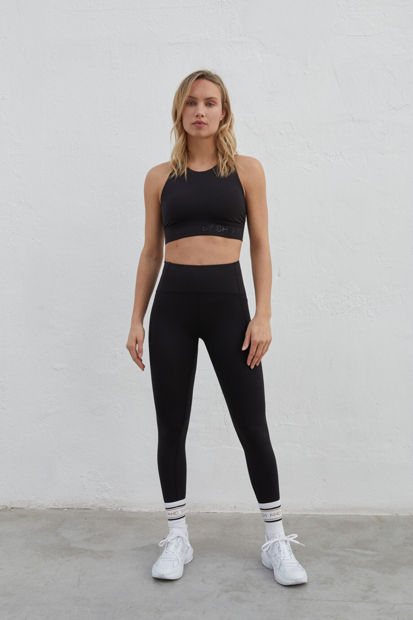 Legging preta de microfibra elástica 4D