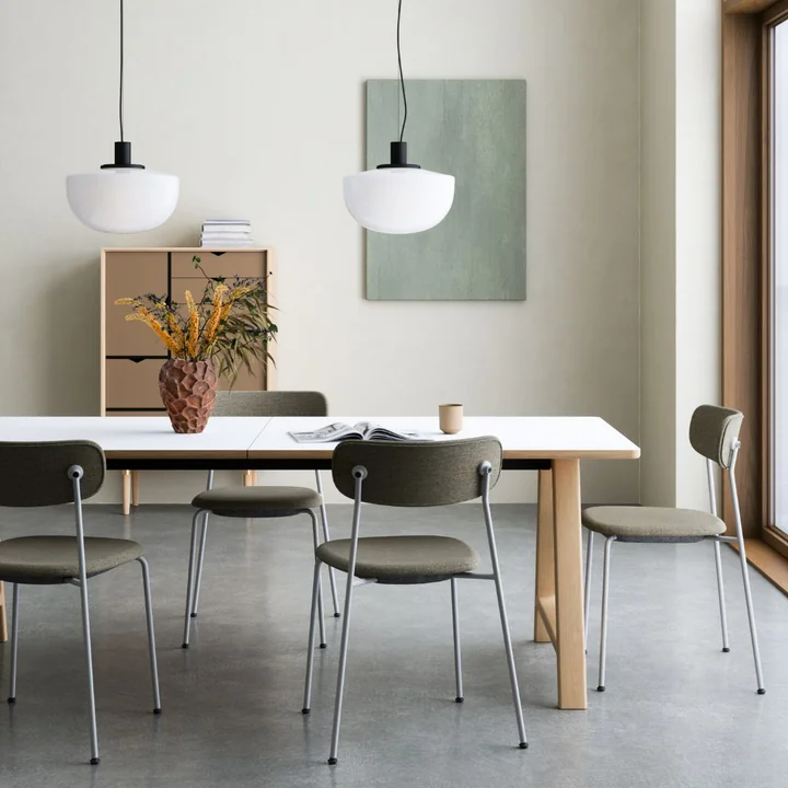 Andersen Furniture - T11 Esstisch, 220 x 95 cm, kristallweiss / Eiche weiss pigmentiert