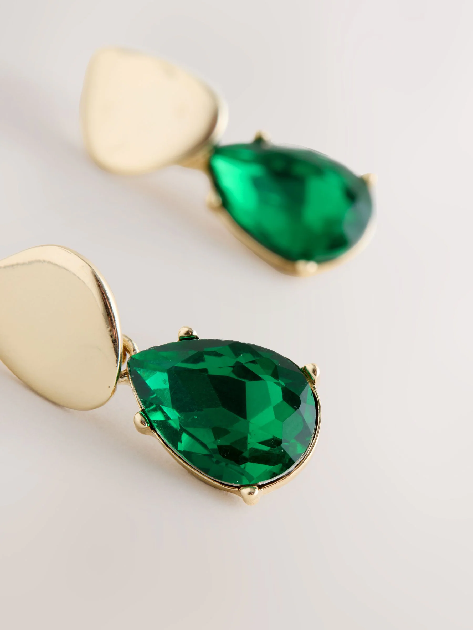 Groen - Glinsterende oorknopjes met hanger