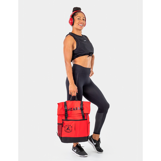 Top cropped feminino Akara, modelo slim.