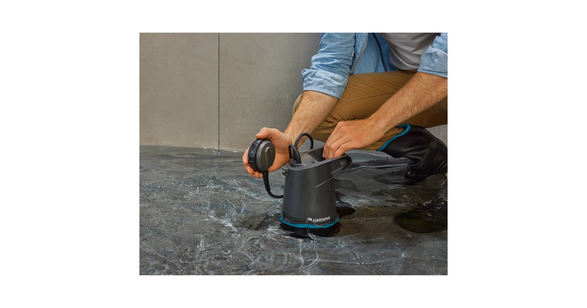 GARDENA2-in-1 Dompelpomp voor Helder Water 20000 BASIC dompel- en drukpompen  (Grijs/zwart, 550 Watt, 20.000 l/h, met Vlotterschakelaar)