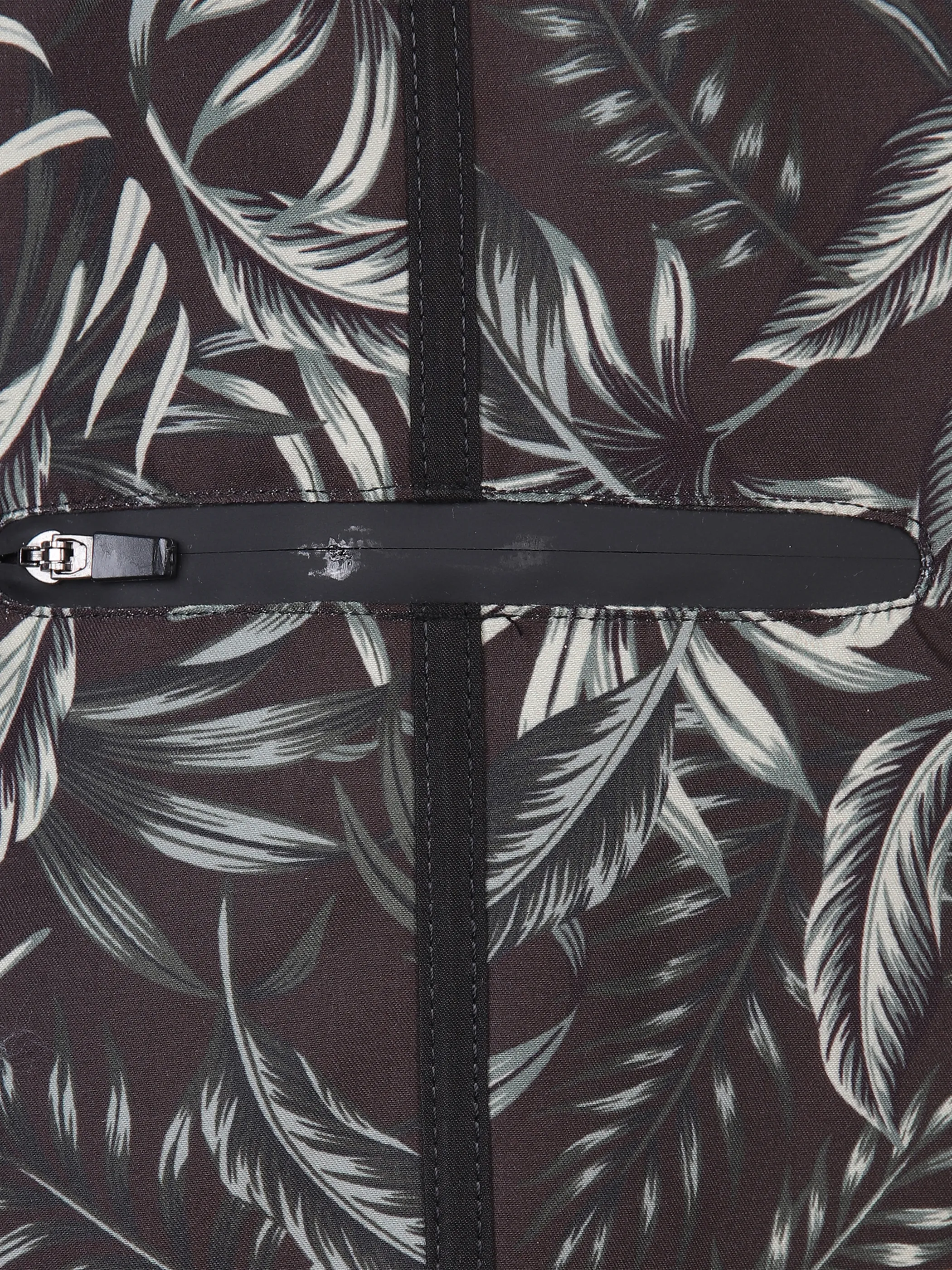 Herren Badeshorts mit Alloverprint
