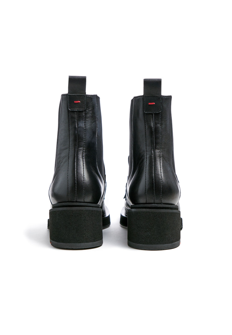 STIEFELETTE Schwarz