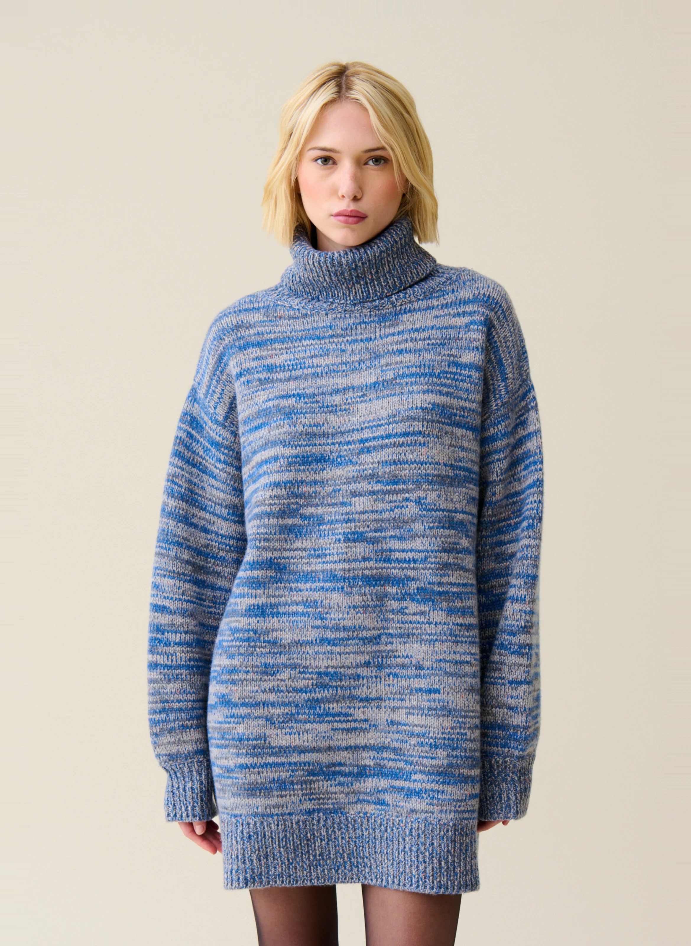 Robe courte col roulé en laine| Multicolore
