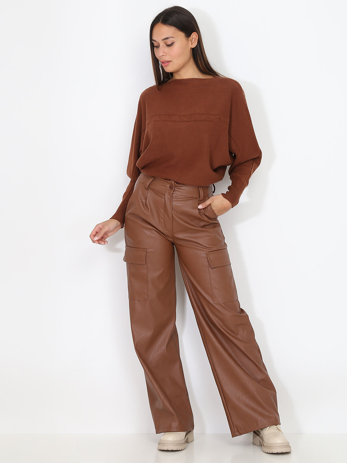 Pantalon cargo évasé en simili- Marron
