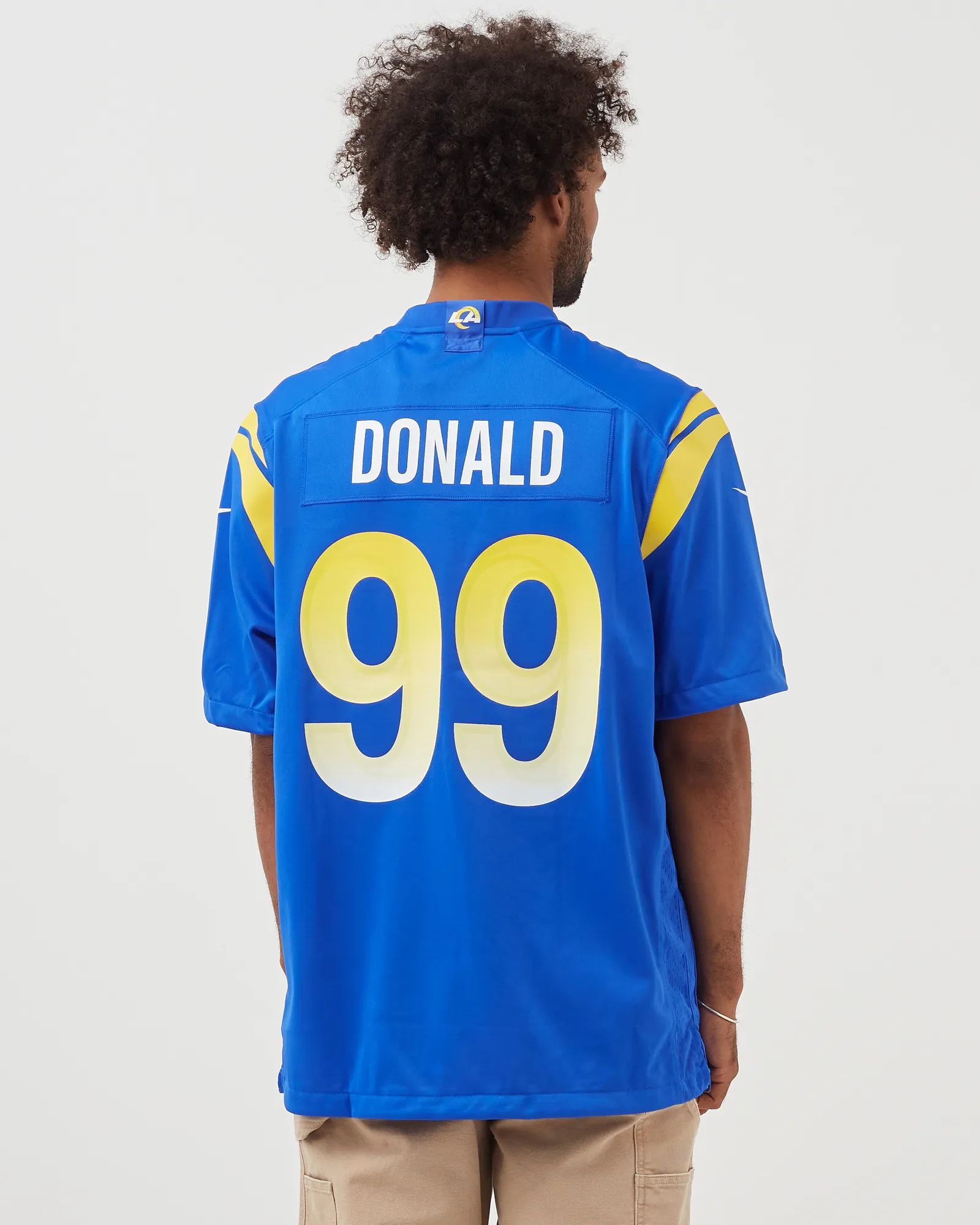 Camisa oficial Nike NFL Los Angeles Rams Aaron Donald 99 para jogos em casa