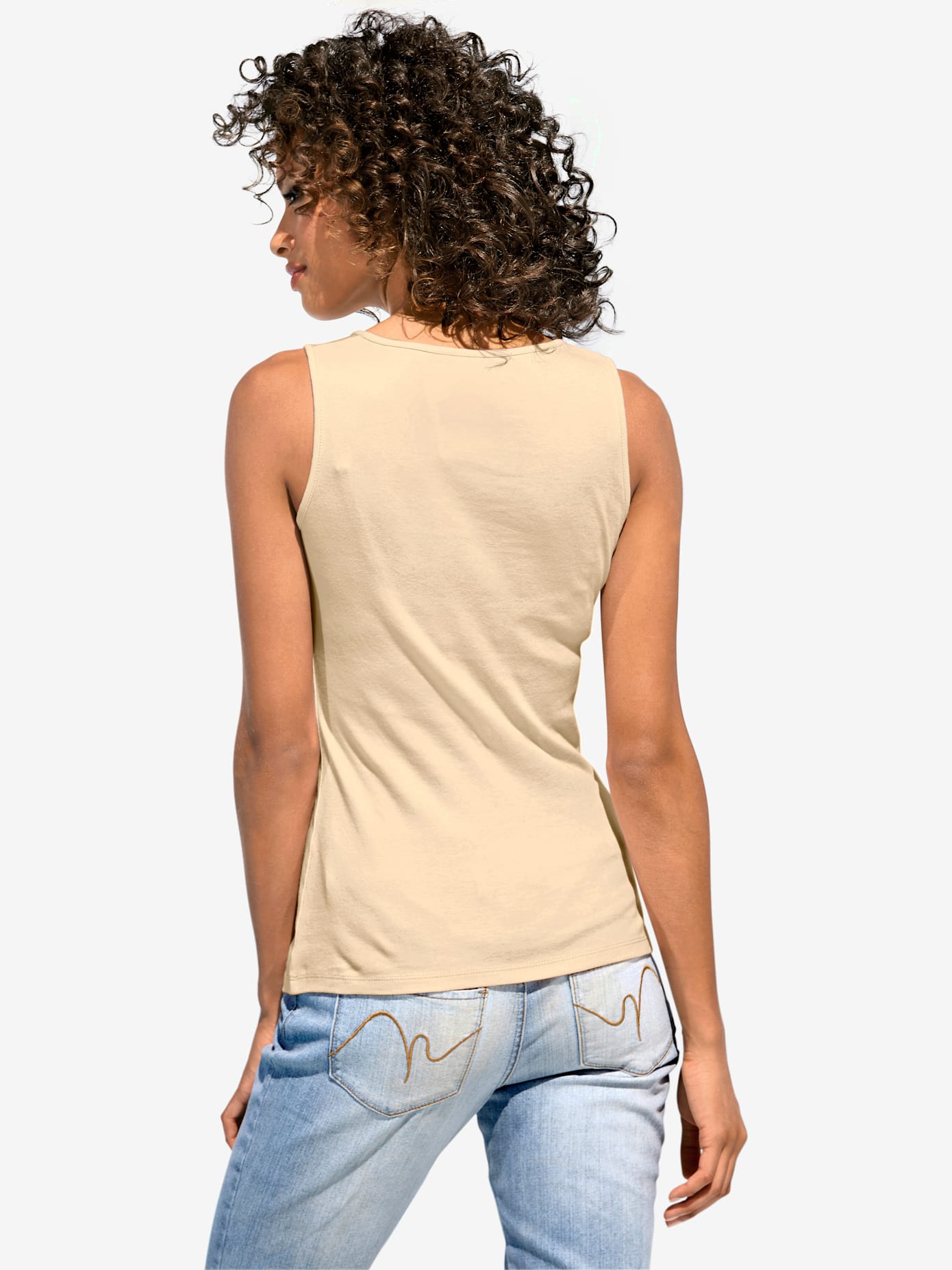 Débardeur à encolure carrée look basique tendance facile à associer