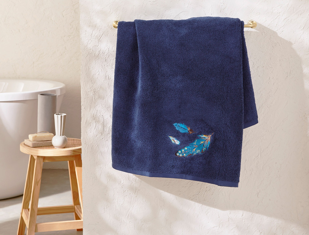 Drap de bain-Bleu de Paon brodé