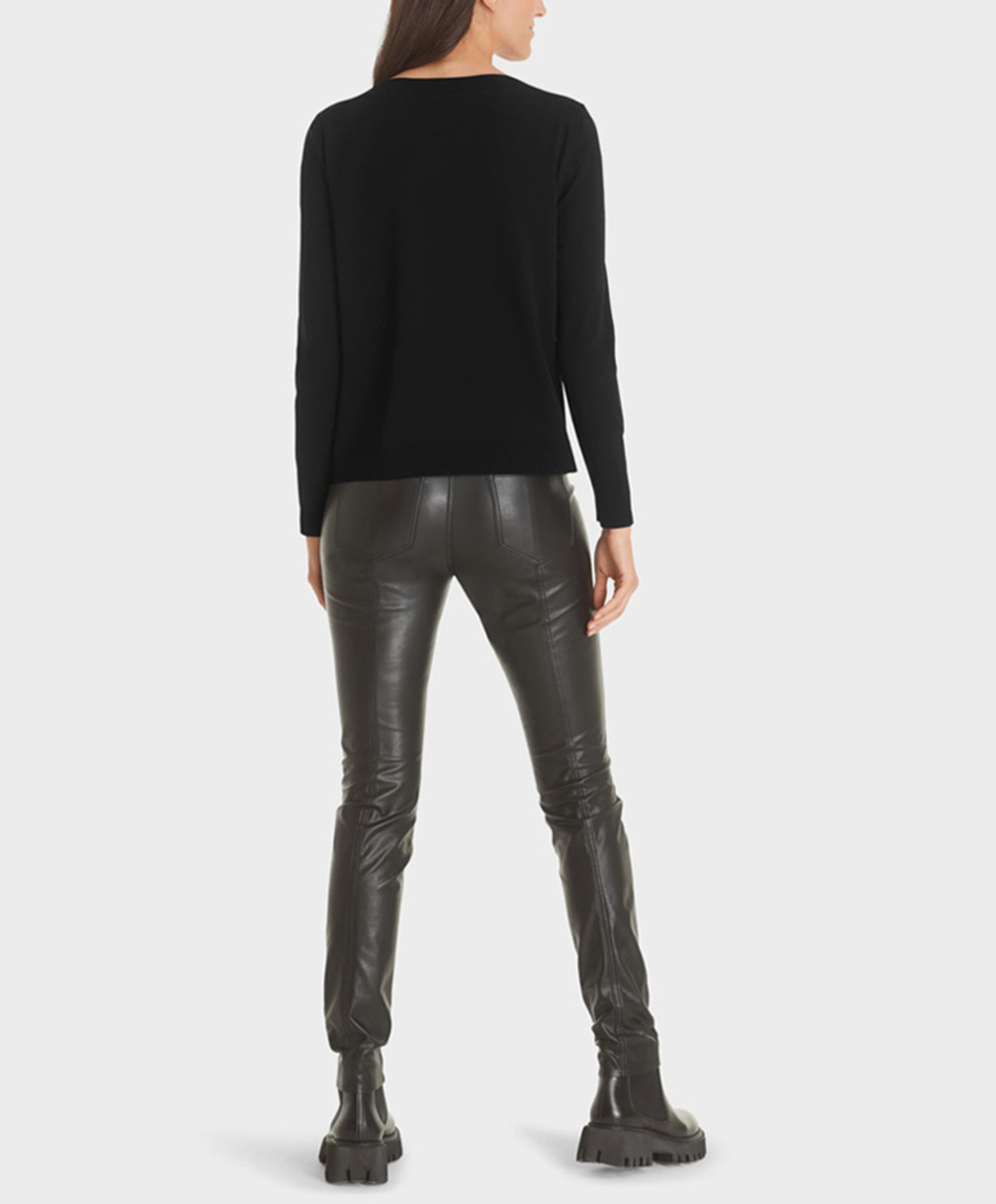 Marc Cain Essentials Dames trui zwart