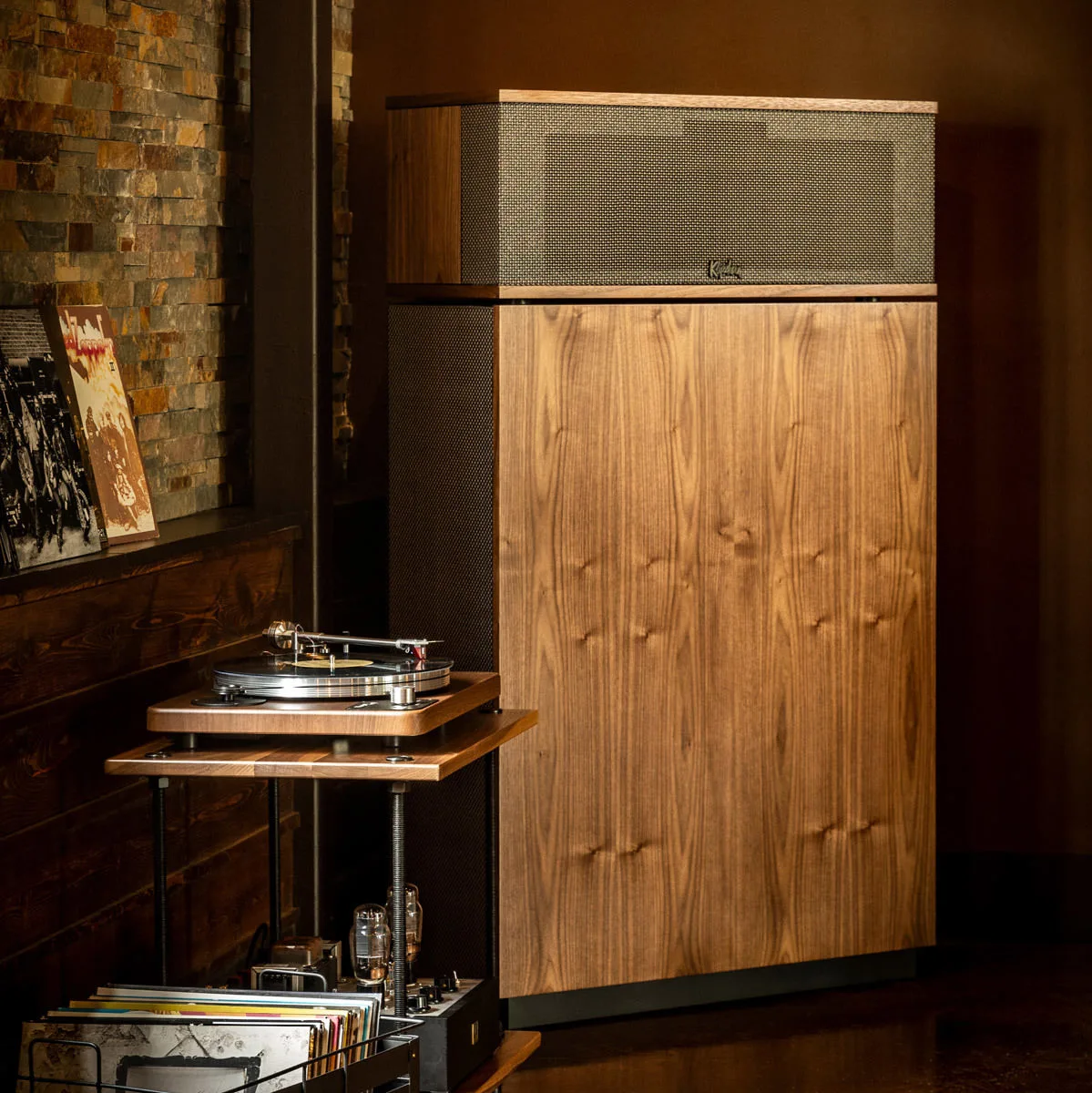 Klipsch KlipscHorn AK6 Noyer (la paire) Enceintes colonne