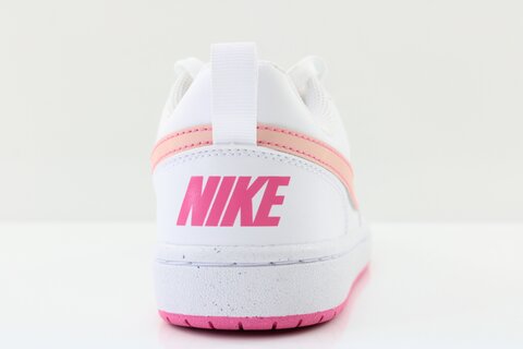 Nike Sneaker