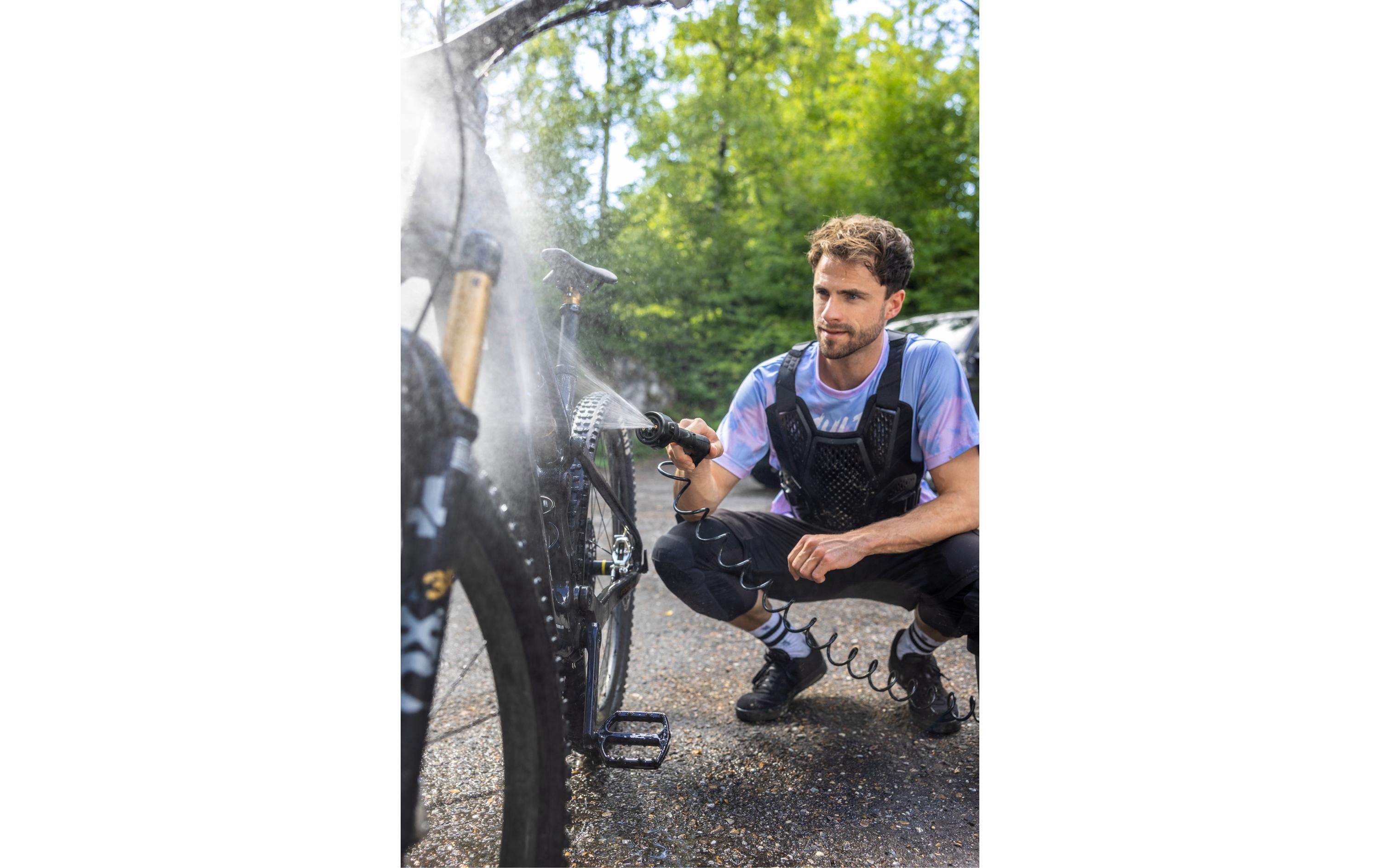 Mobile Outdoor Cleaner OC 4 + Adventure<br>Kompakte Druckreiniger inkl. Adventure-Zubehörtasche